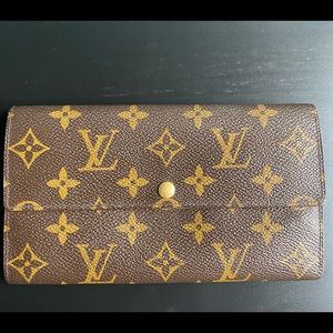 Louis Vuitton Monogram Sarah Wallet